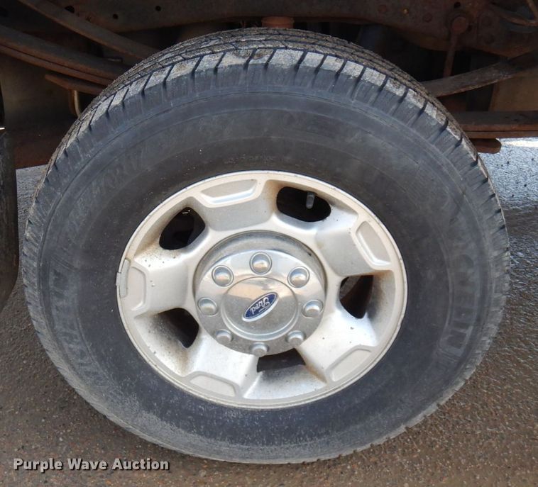 image for item AF9730 2012 Ford F350 Super Duty XLT  SuperCab pickup truck