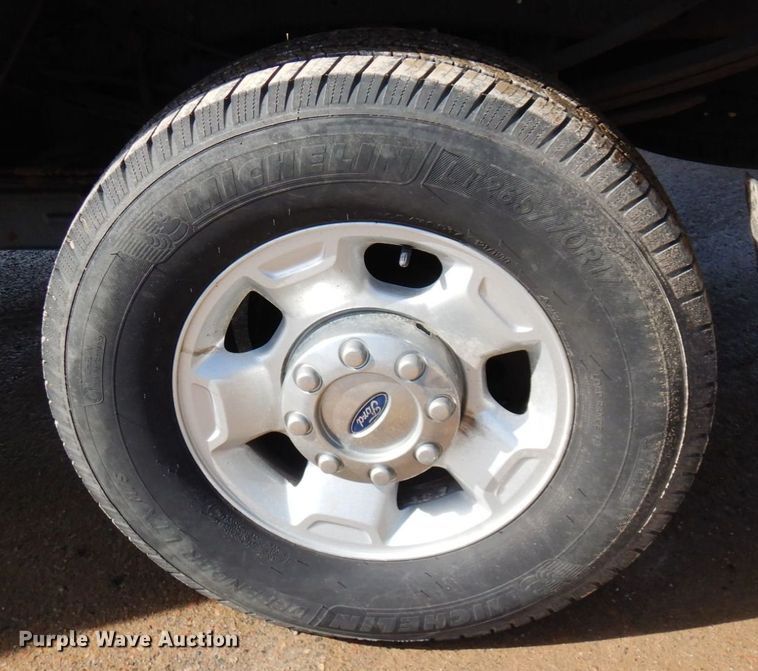 image for item AF9730 2012 Ford F350 Super Duty XLT  SuperCab pickup truck