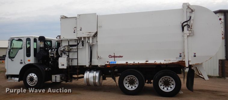 image for item AF9732 2007 American LaFrance Condor  refuse truck