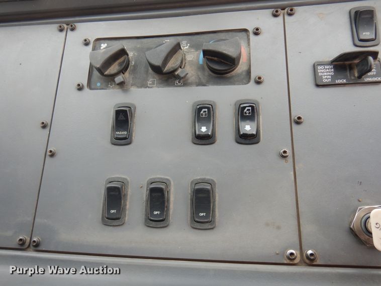 image for item AF9732 2007 American LaFrance Condor  refuse truck