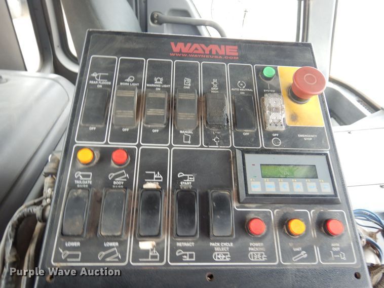 image for item AF9732 2007 American LaFrance Condor  refuse truck