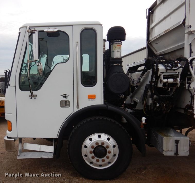 image for item AF9732 2007 American LaFrance Condor  refuse truck