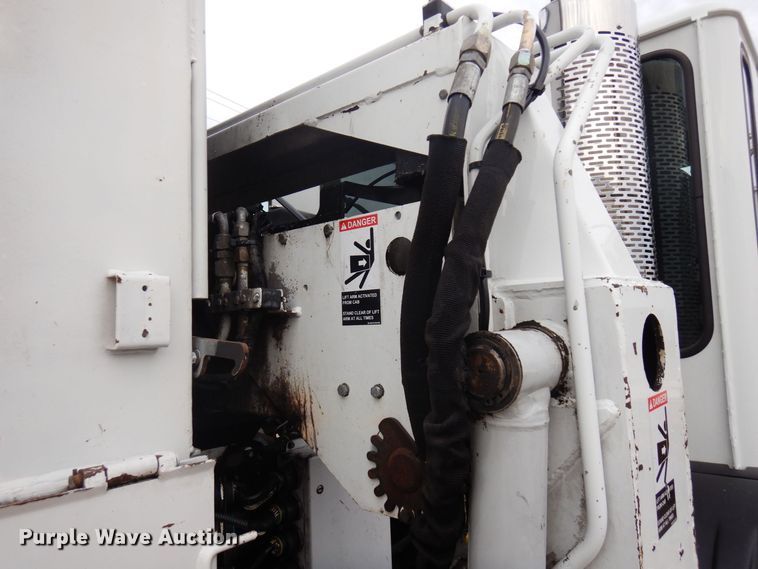 image for item AF9732 2007 American LaFrance Condor  refuse truck