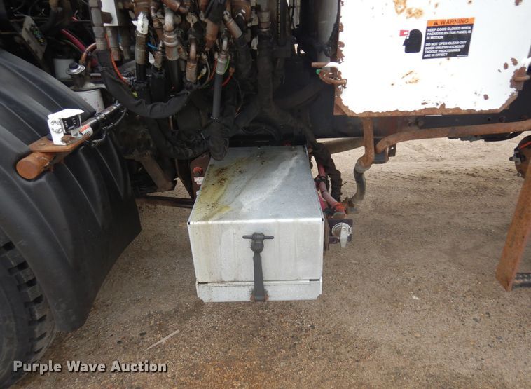 image for item AF9732 2007 American LaFrance Condor  refuse truck