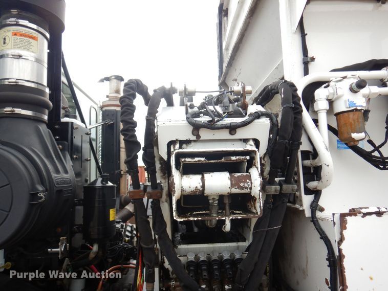 image for item AF9732 2007 American LaFrance Condor  refuse truck