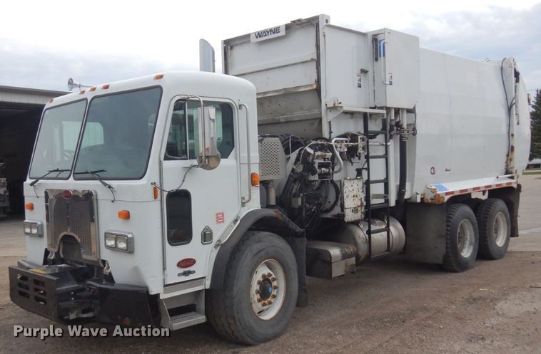 image for item AF9733 2009 Peterbilt PB320  refuse truck