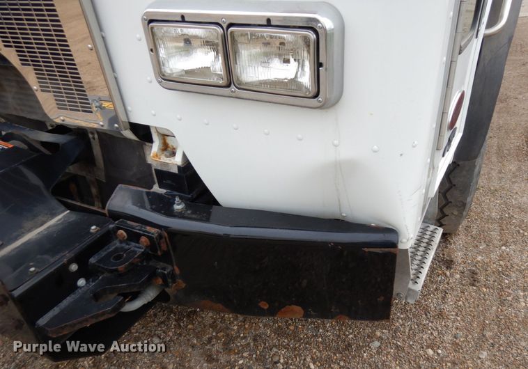 image for item AF9733 2009 Peterbilt PB320  refuse truck