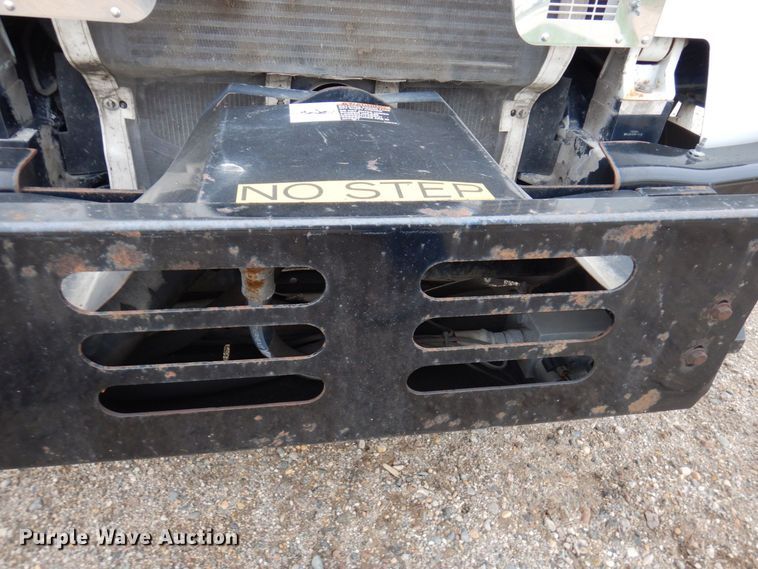 image for item AF9733 2009 Peterbilt PB320  refuse truck