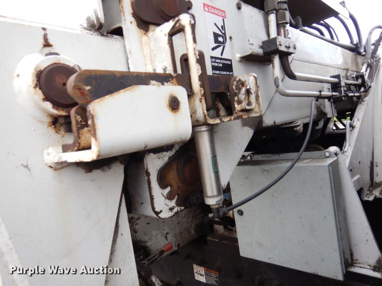 image for item AF9733 2009 Peterbilt PB320  refuse truck