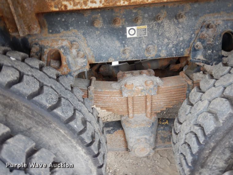 image for item AF9733 2009 Peterbilt PB320  refuse truck