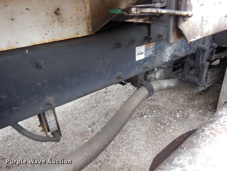 image for item AF9733 2009 Peterbilt PB320  refuse truck