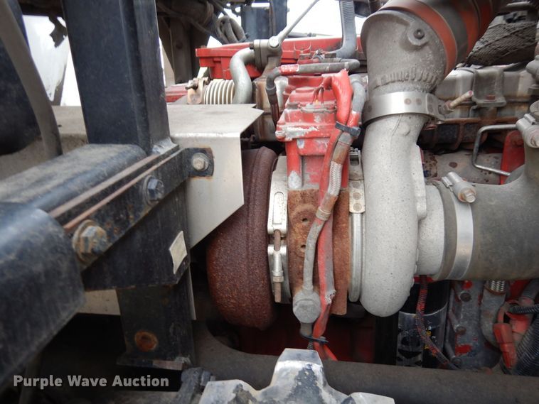 image for item AF9733 2009 Peterbilt PB320  refuse truck