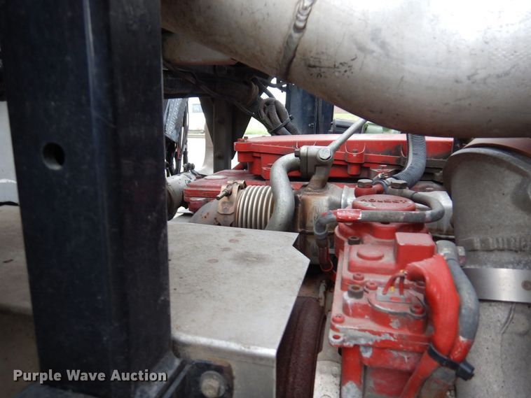 image for item AF9733 2009 Peterbilt PB320  refuse truck