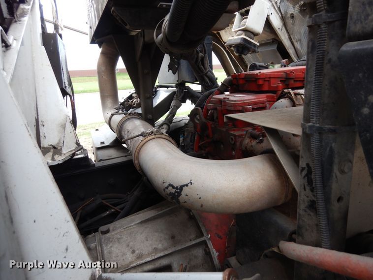 image for item AF9733 2009 Peterbilt PB320  refuse truck