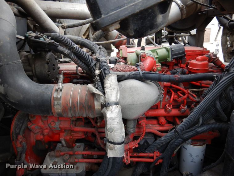 image for item AF9733 2009 Peterbilt PB320  refuse truck