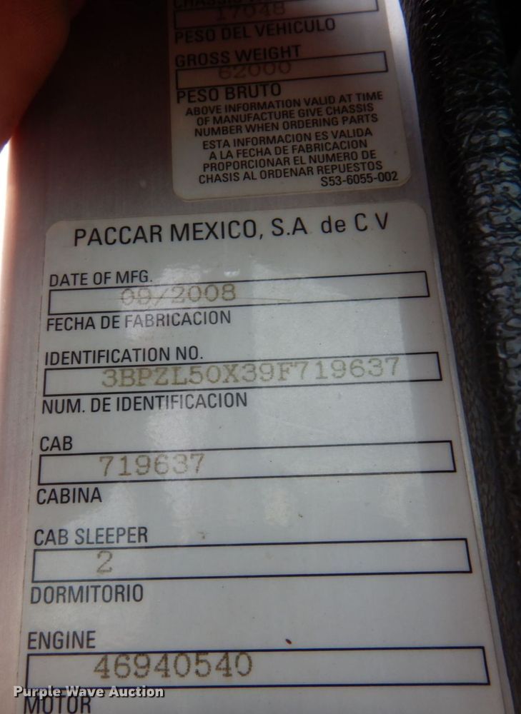 image for item AF9733 2009 Peterbilt PB320  refuse truck