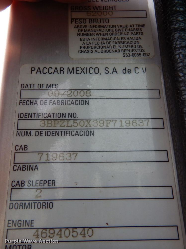 image for item AF9733 2009 Peterbilt PB320  refuse truck