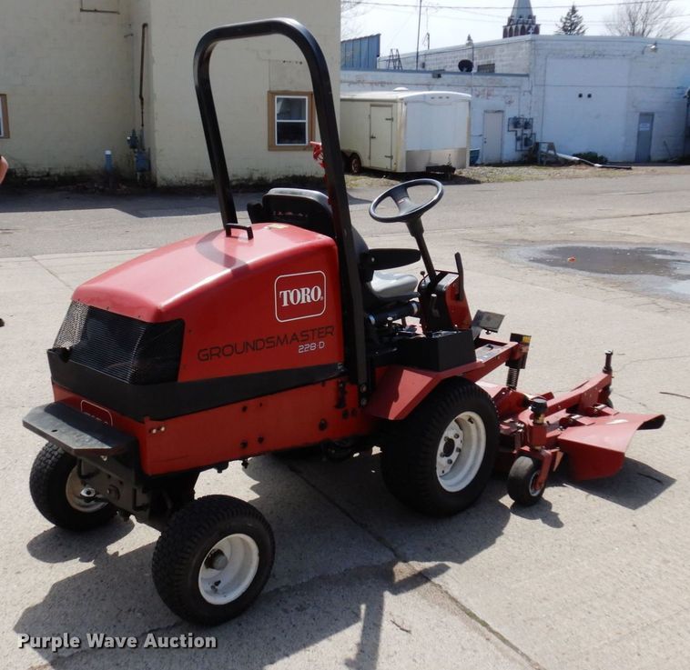 image for item AF9745 Toro Groundsmaster 228D  lawn mower