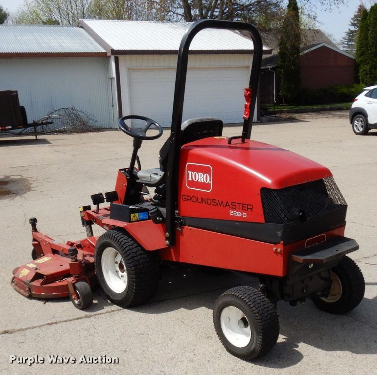image for item AF9745 Toro Groundsmaster 228D  lawn mower