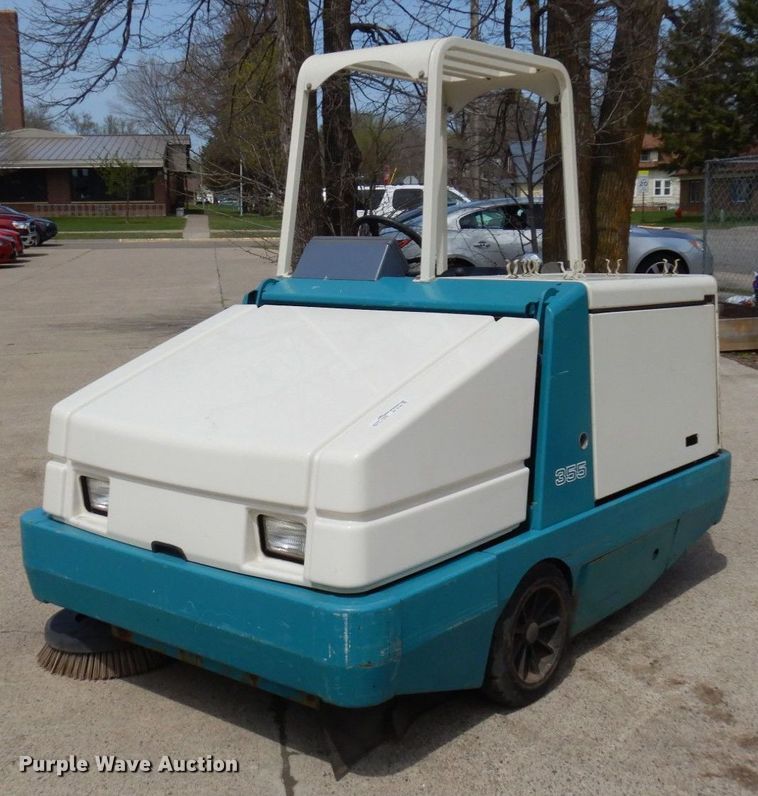 image for item AF9746 Tennant 355  sweeper