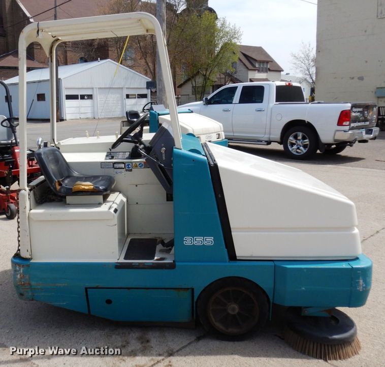 image for item AF9746 Tennant 355  sweeper