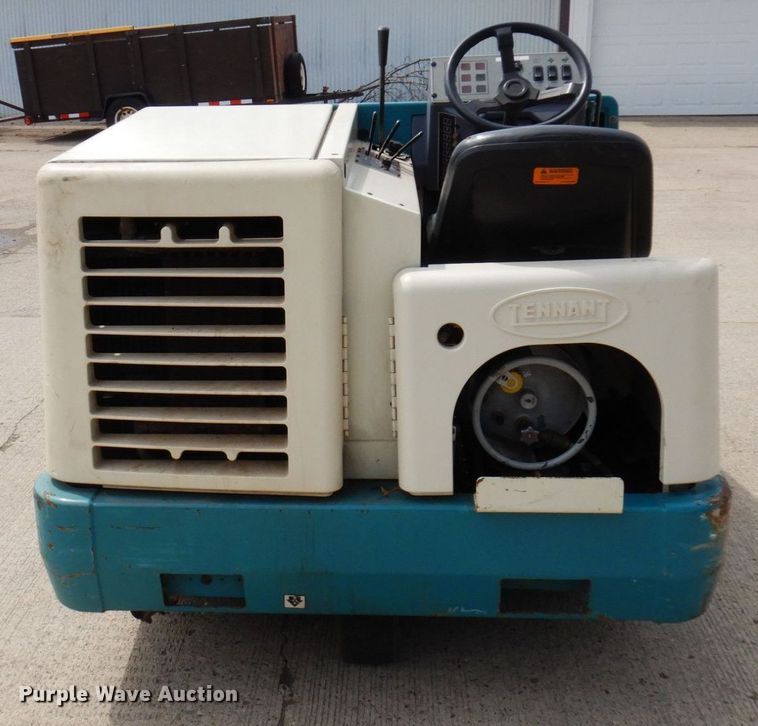 image for item AF9747 Tennant 6500  sweeper