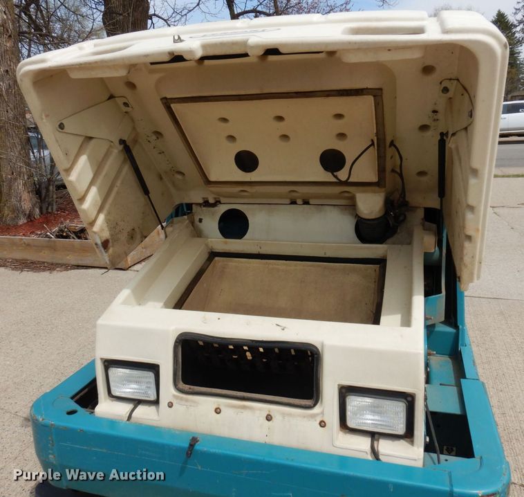 image for item AF9747 Tennant 6500  sweeper