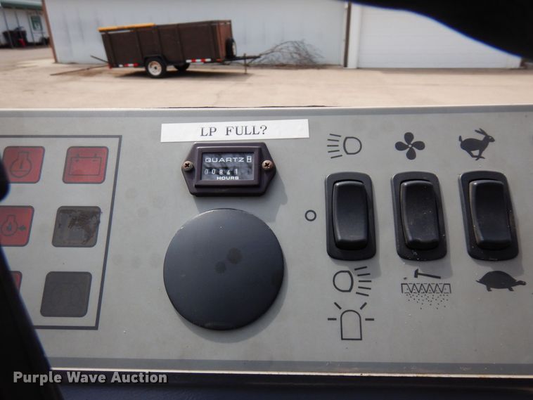 image for item AF9747 Tennant 6500  sweeper