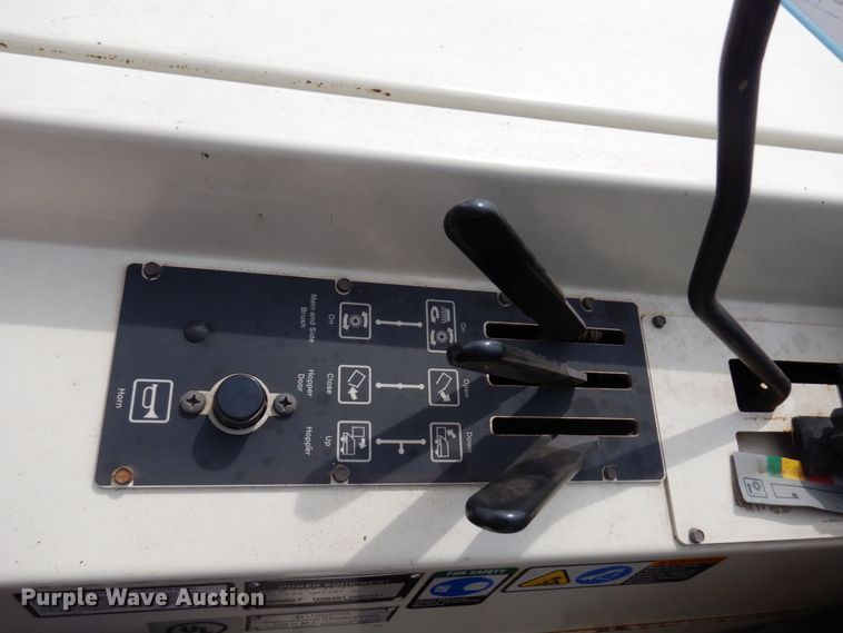 image for item AF9747 Tennant 6500  sweeper