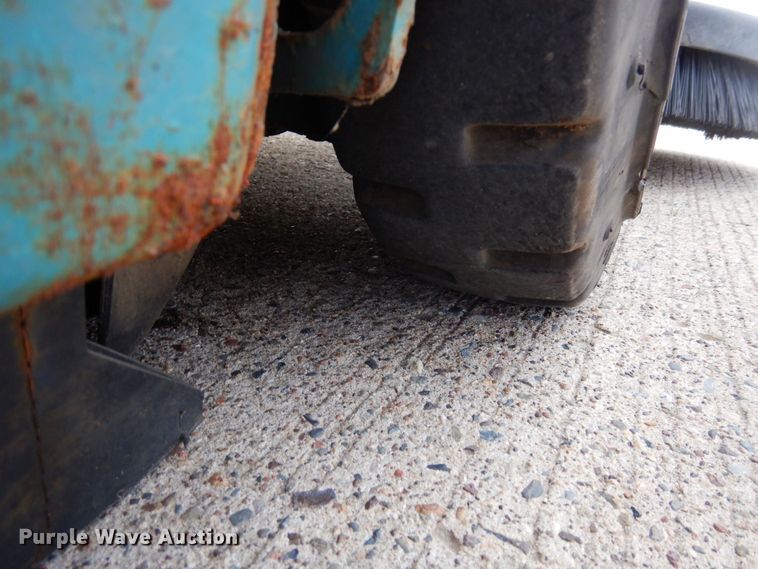 image for item AF9747 Tennant 6500  sweeper