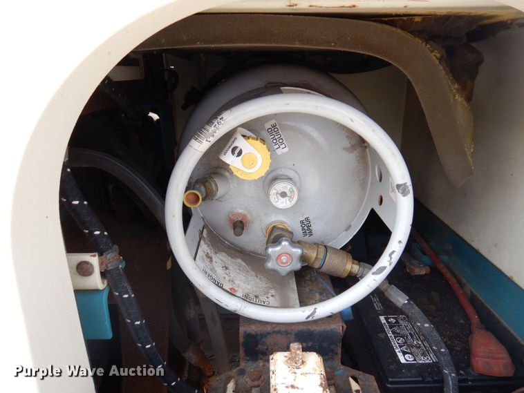 image for item AF9747 Tennant 6500  sweeper