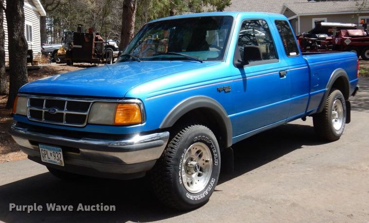image for item AF9749 1994 Ford Ranger XLT  SuperCab pickup truck