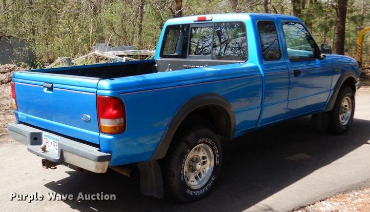 image for item AF9749 1994 Ford Ranger XLT  SuperCab pickup truck