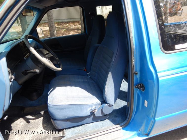 image for item AF9749 1994 Ford Ranger XLT  SuperCab pickup truck