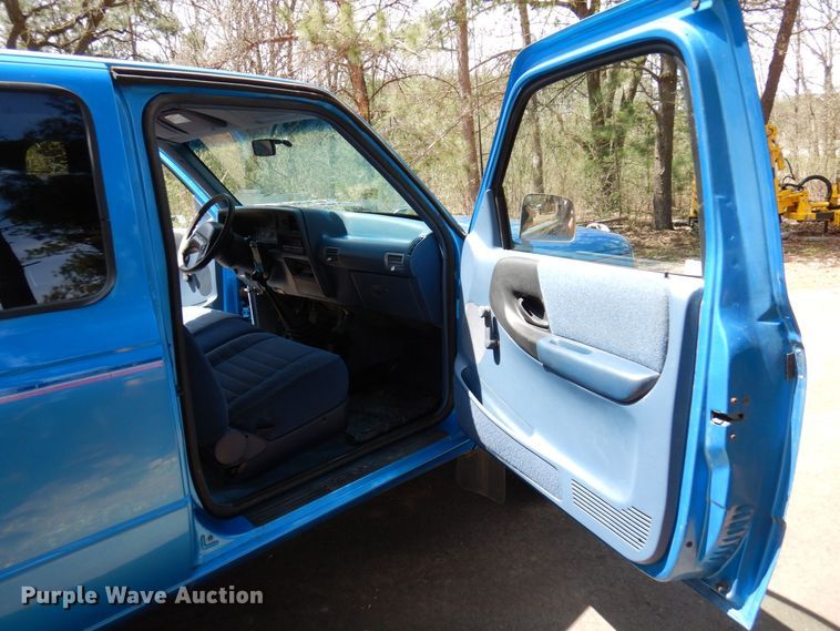 image for item AF9749 1994 Ford Ranger XLT  SuperCab pickup truck