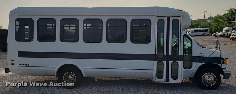 image for item DC6060 1998 Ford Econoline E450 Super Duty  shuttle bus