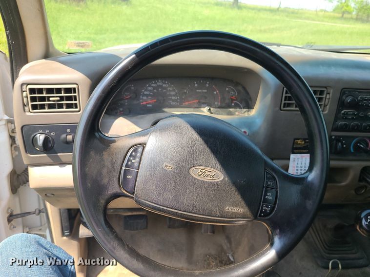 image for item DC6064 2002 Ford F350 Super Duty XL  flatbed pickup truck