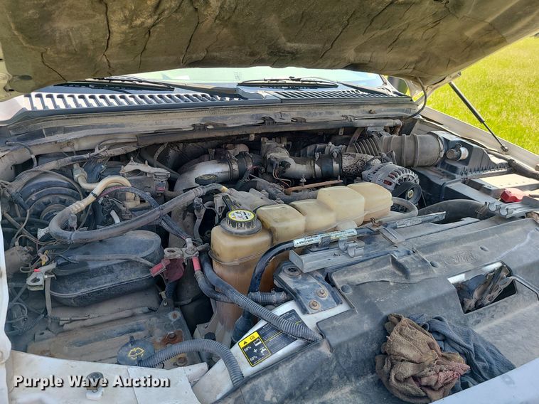 image for item DC6064 2002 Ford F350 Super Duty XL  flatbed pickup truck