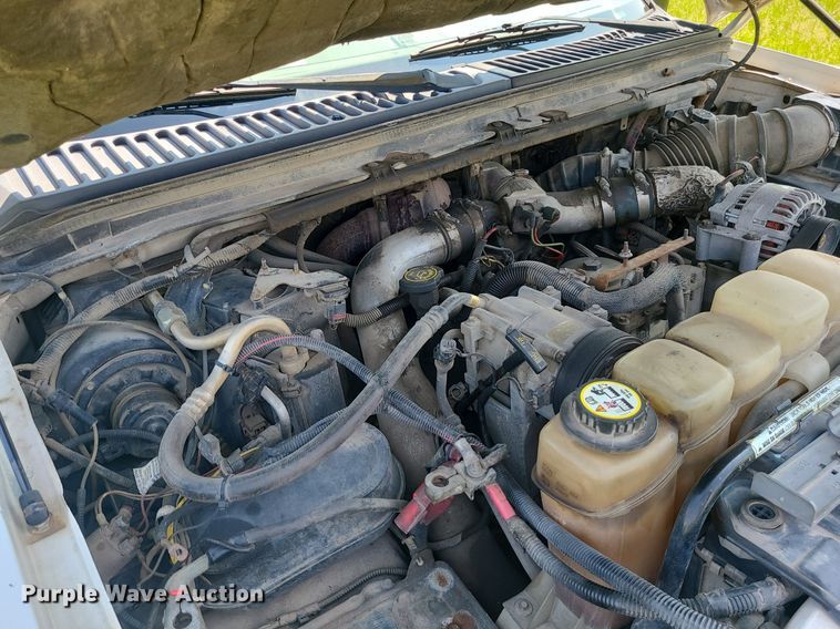 image for item DC6064 2002 Ford F350 Super Duty XL  flatbed pickup truck