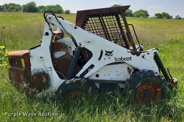 image for item DC6068 1998 Bobcat 863  skid steer loader