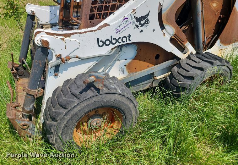 image for item DC6068 1998 Bobcat 863  skid steer loader