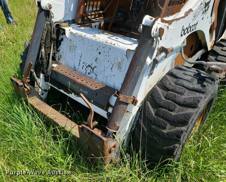 image for item DC6068 1998 Bobcat 863  skid steer loader
