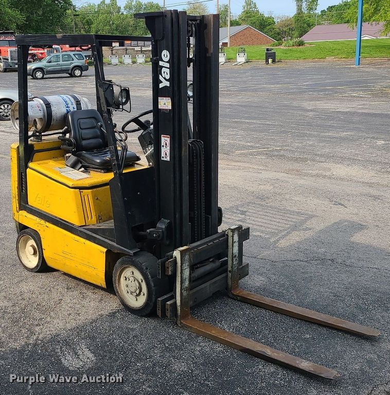 image for item DC6073 Yale GLC030AFNUAE083  forklift