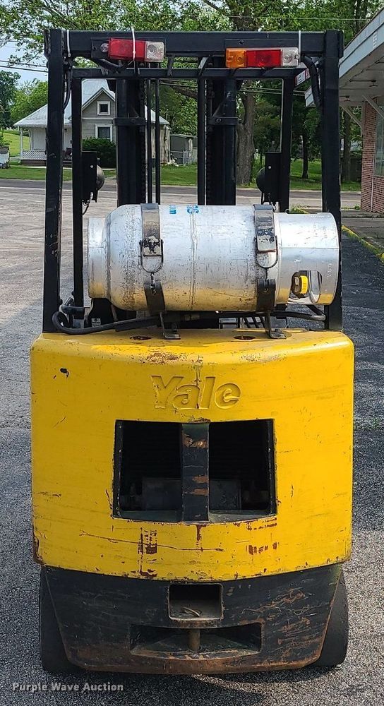 image for item DC6073 Yale GLC030AFNUAE083  forklift