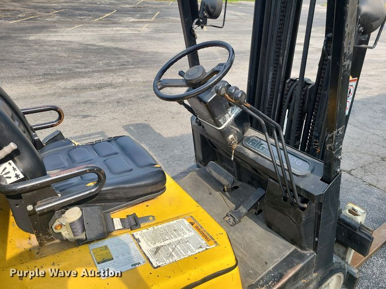 image for item DC6073 Yale GLC030AFNUAE083  forklift