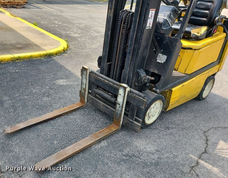 image for item DC6073 Yale GLC030AFNUAE083  forklift
