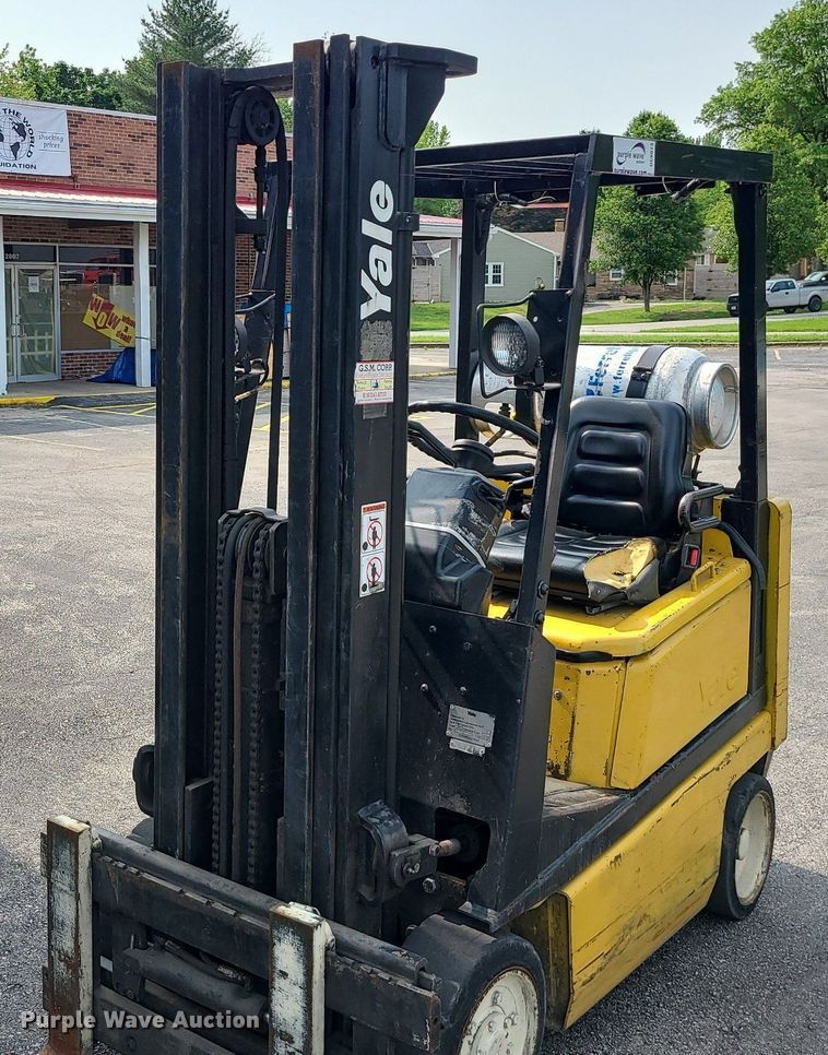 image for item DC6073 Yale GLC030AFNUAE083  forklift