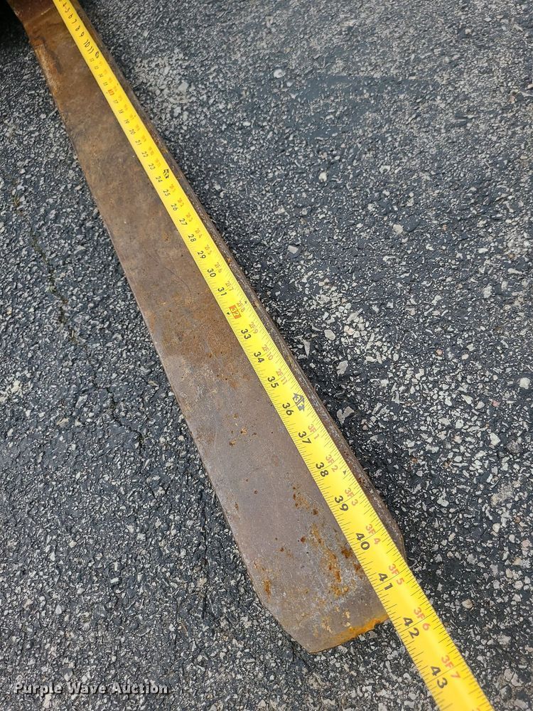 image for item DC6073 Yale GLC030AFNUAE083  forklift