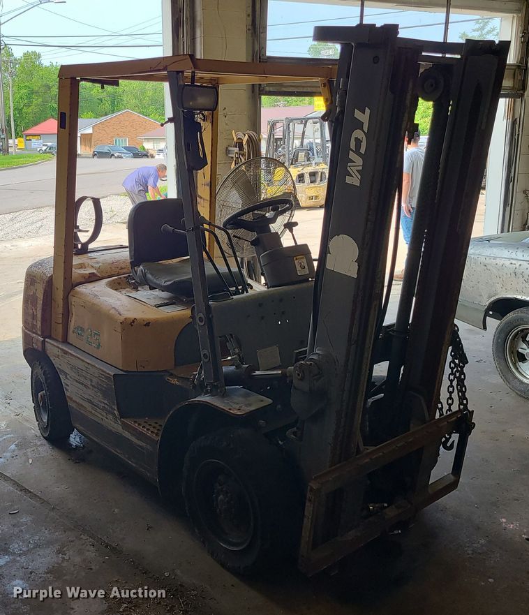 image for item DC6074 TCM FG25N5T  forklift