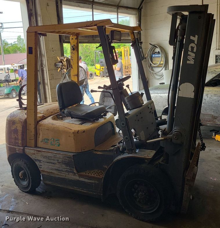 image for item DC6074 TCM FG25N5T  forklift